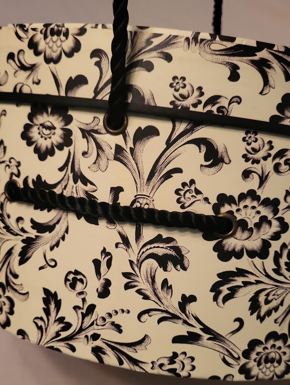 Decorative Floral Storage Hat Box - Black & Cream - Picture 3 of 4